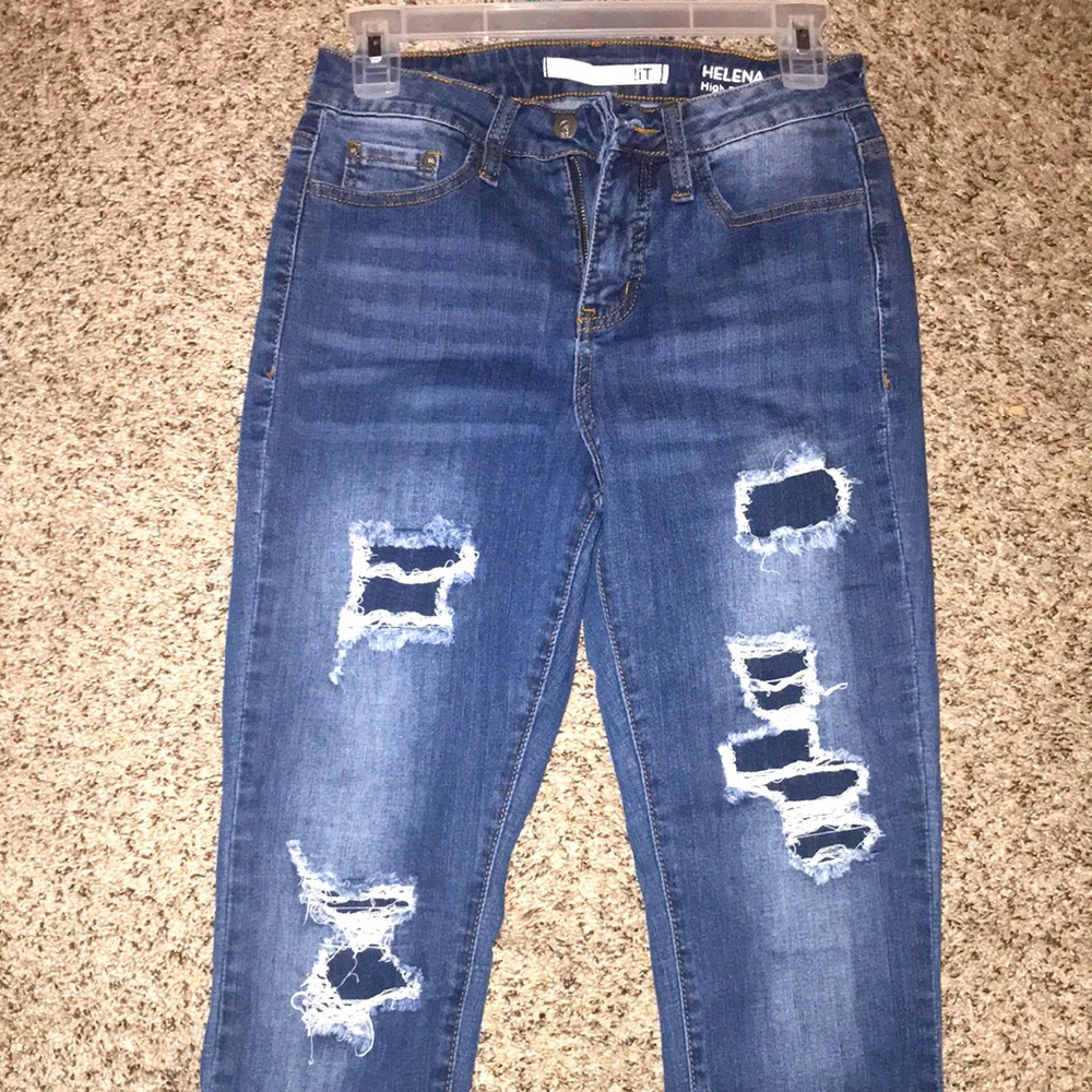 Ripped High Rise Jeans